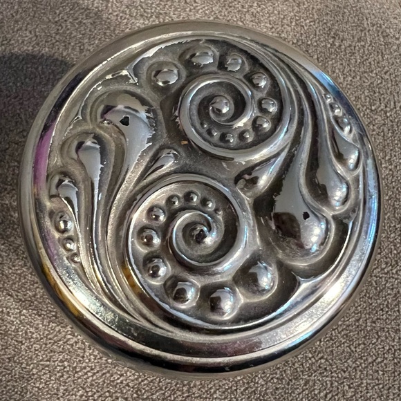 Vintage Avon Cold Cream Lidded Jar, EUC - Picture 2 of 5